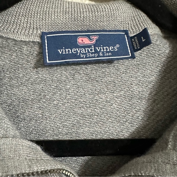 Vineyard Vines Gray Oxbridge Wool 1/2 Zip Sweater Concealed zipper placket - Picture 2 of 5